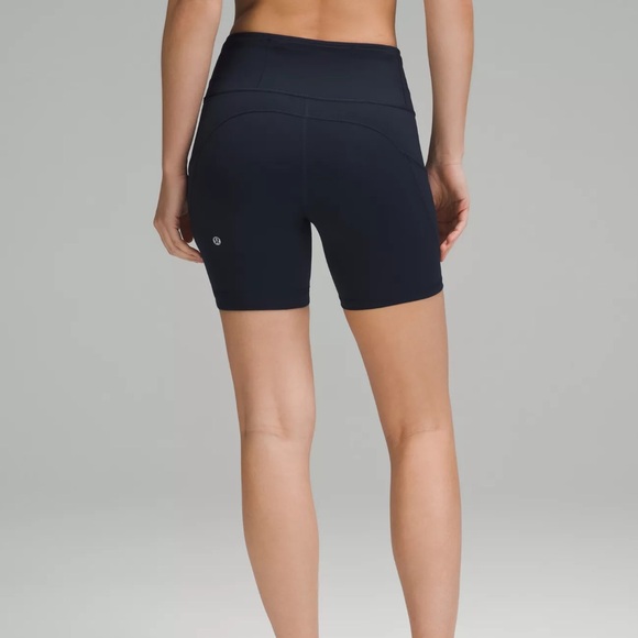 Lululemon - True Navy - Fast & Free 8” Shorts - Size 4 - With Pockets - Picture 2 of 7